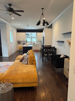 Smart TV, fireplace, books