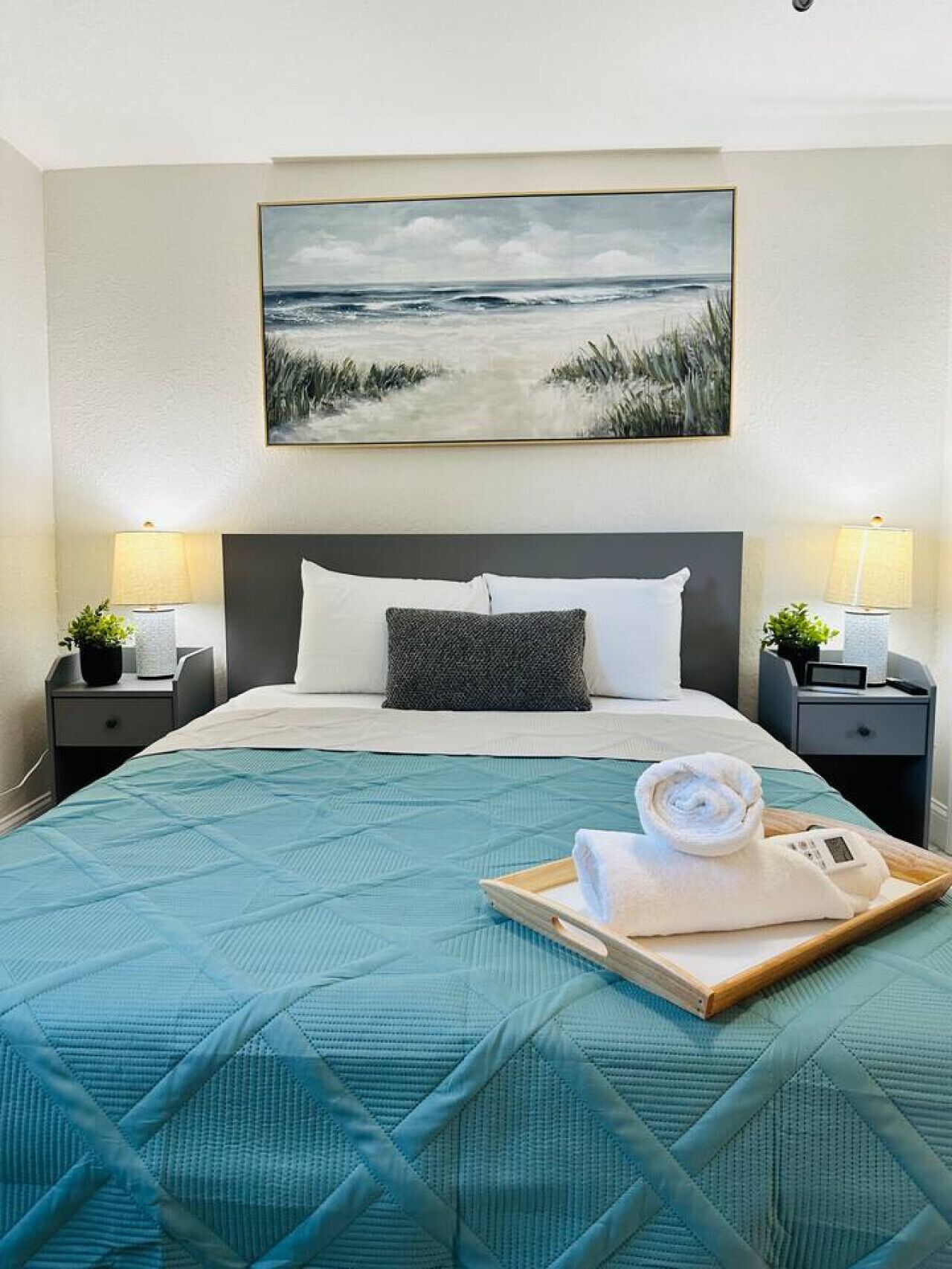 1 bedroom, desk, iron/ironing board, WiFi