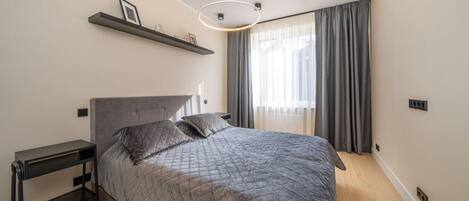 1 habitación, escritorio y insonorización