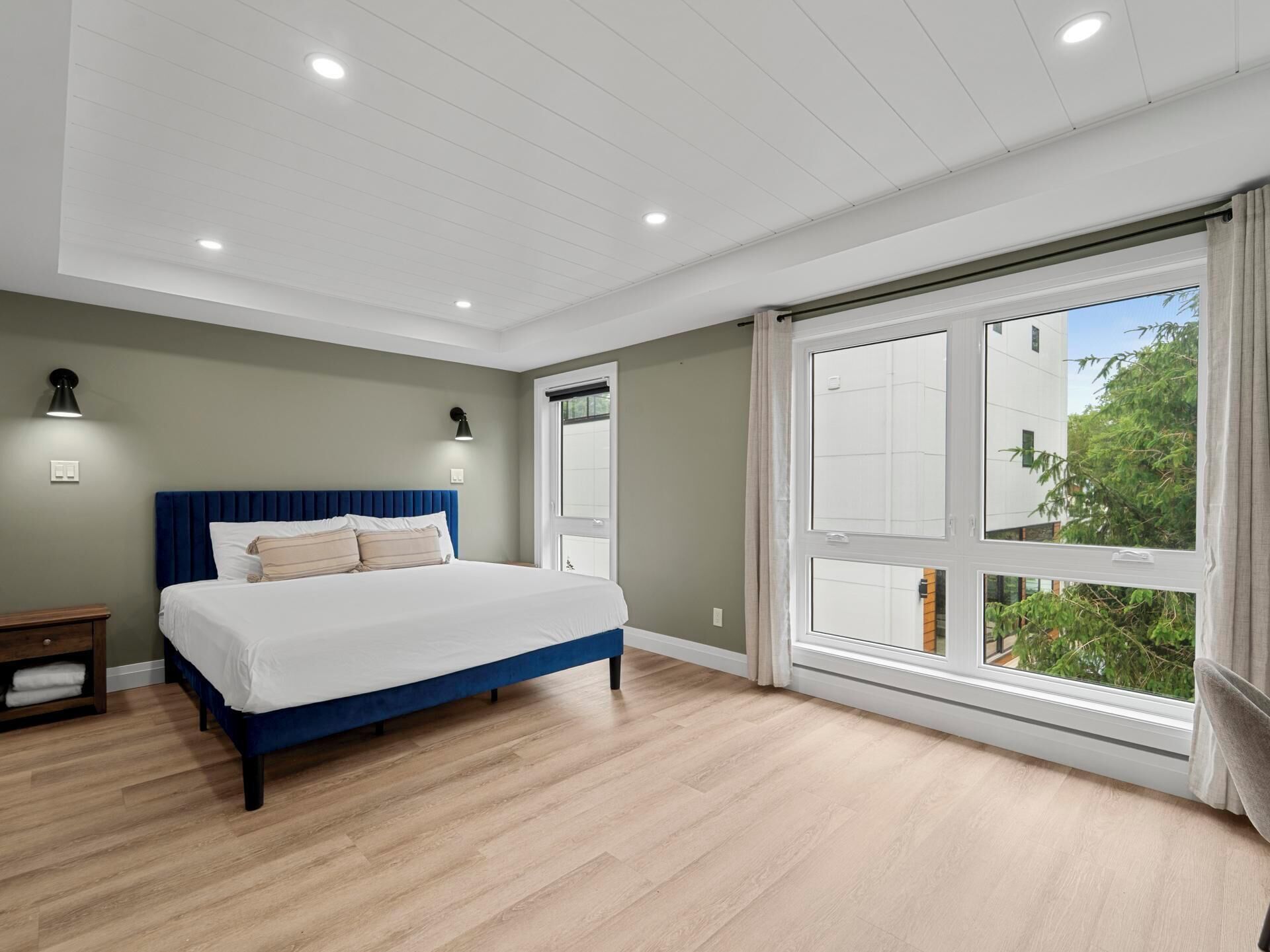 5 bedrooms, WiFi, bed sheets