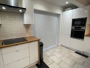 مستلزمات طهي/أطباق/أوعية