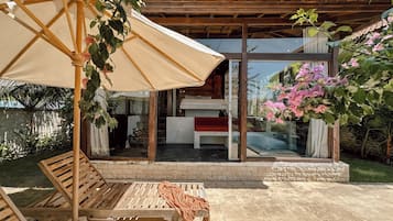 Deluxe Bungalow, Pool View