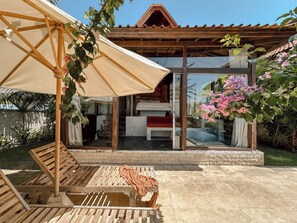 Deluxe Bungalow, Pool View