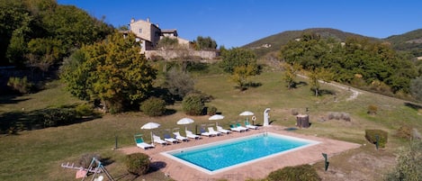 Huoneisto | Uima-allas | Ulkouima-allas