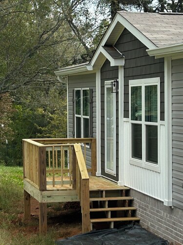 Mountain Retreat Near Waterfalls & Hiking Trails – Your Clarkesville Getaway