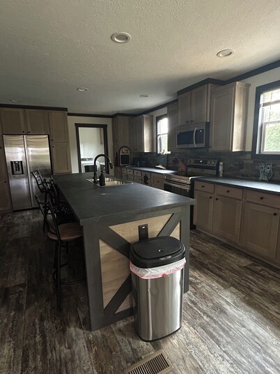 Mountain Retreat Near Waterfalls & Hiking Trails – Your Clarkesville Getaway