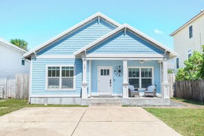 Exterior - Private Pool Steps to Beach Walk to Restaurants (St. Augustine Beach)