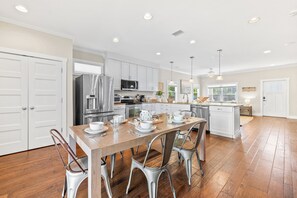 Fridge, microwave, oven, stovetop - Private Pool Steps to Beach Walk to Restaurants (St. Augustine Beach)