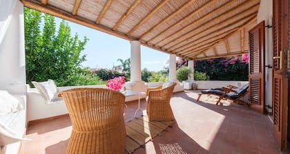 Villa 'Valle Canale Grande' with Sea View, Private Terrace and Wi-Fi