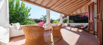 Villa 'Valle Canale Grande' with Sea View, Private Terrace and Wi-Fi