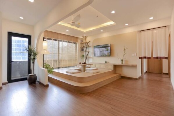 المنشأة من الداخل