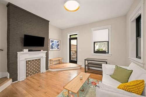 Hidden Gem 2BD w/ Patio, Near Findlay Market, UC