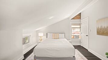 4 slaapkamers, een strijkplank/strijkijzer, wifi, beddengoed