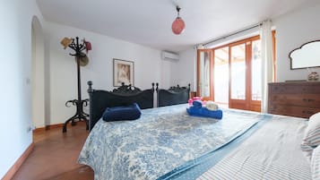 1 quarto, ferros/tábuas de passar roupa, Wi-Fi, roupa de cama