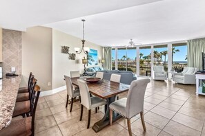 Dining - Caribe C212 (Orange Beach)