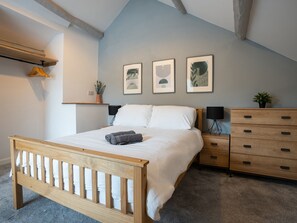 2 bedrooms, individually decorated, individually furnished, free WiFi - Garn View (Dolgellau)