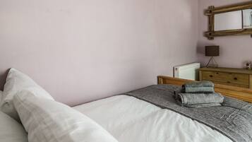 3 bedrooms, individually decorated, individually furnished, free WiFi