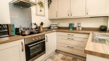 Dishwasher, cookware/dishes/utensils