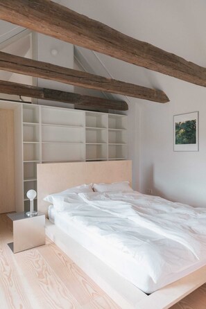 2 bedrooms, in-room safe, travel crib, WiFi