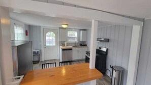 ميكروويف، فرن، موقد طهي مسطح، غسالة أطباق