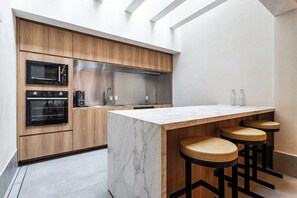 42-inch Smart TV with digital channels - Hege Jardins by Viva - Residencial funcional em excelente localização com café da manhã (São Paulo)