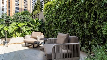 Smart TV 42 pulgadas con canales de televisión digitales