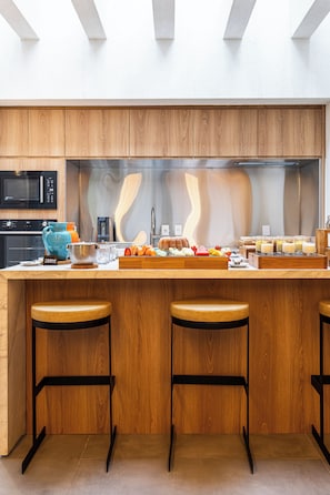 Free daily buffet breakfast  - Hege Jardins by Viva - Residencial sofisticado em excelente localização com café da manhã (São Paulo)