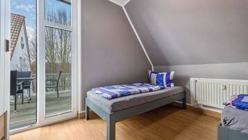 Rumah | 2 kamar tidur dan dilengkapi dengan perabotan berbeda-beda