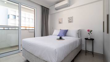 Ferros/tábuas de passar roupa, Wi-Fi de cortesia, roupa de cama