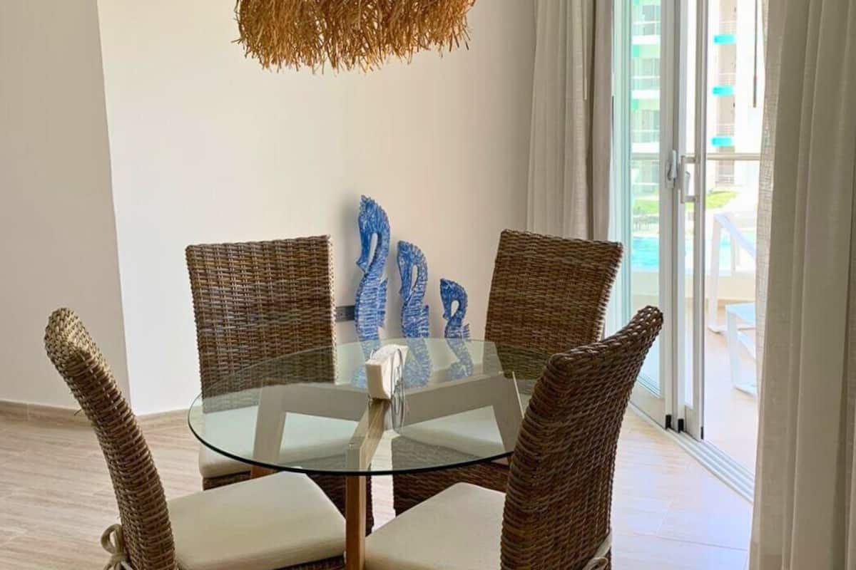 Appartement, balkon, uitzicht op tuin | Dineerruimte