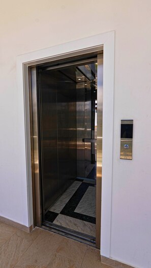 Elevator