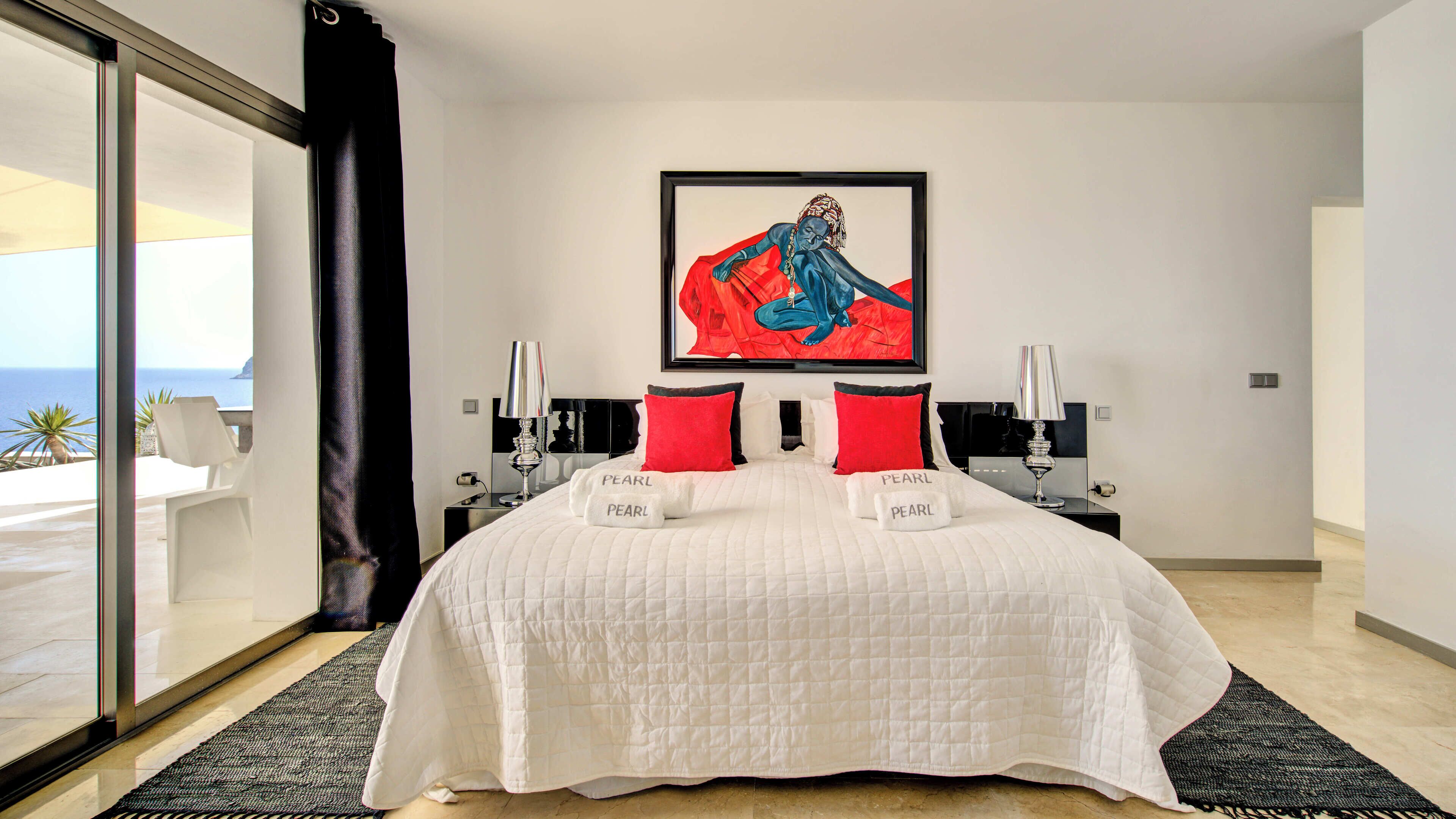 6 habitaciones, tabla de planchar con plancha, wifi y ropa de cama 