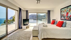 6 bedrooms, iron/ironing board, WiFi, bed sheets