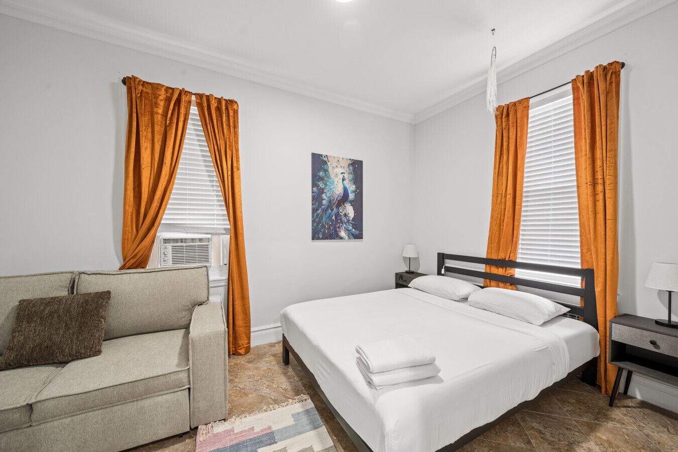 8 bedrooms, desk, iron/ironing board, travel crib