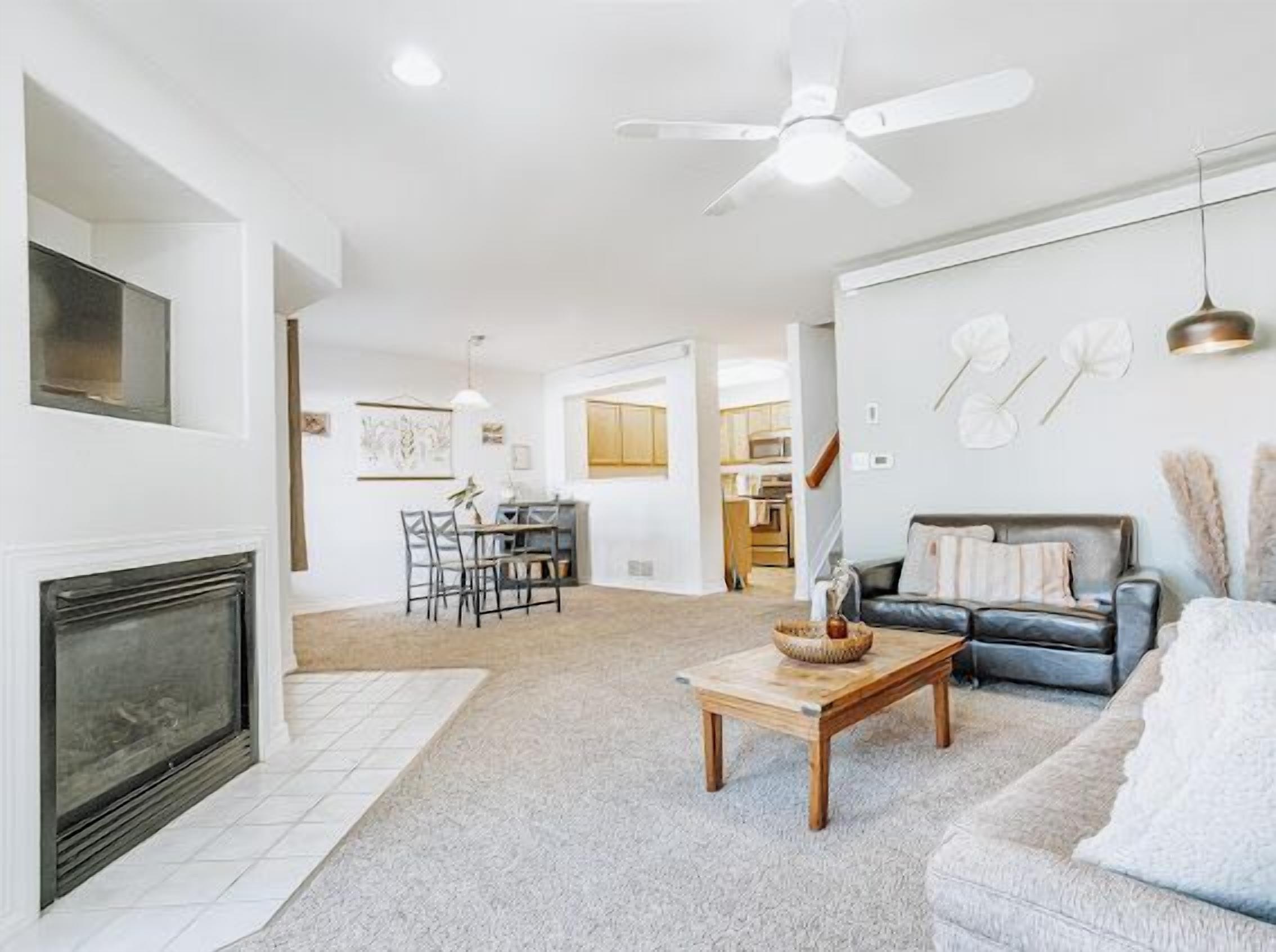 Pet Friendly 3-bedroom Townhome Close To Boulder, Denver And Rocky Mountain - Longmont, CO