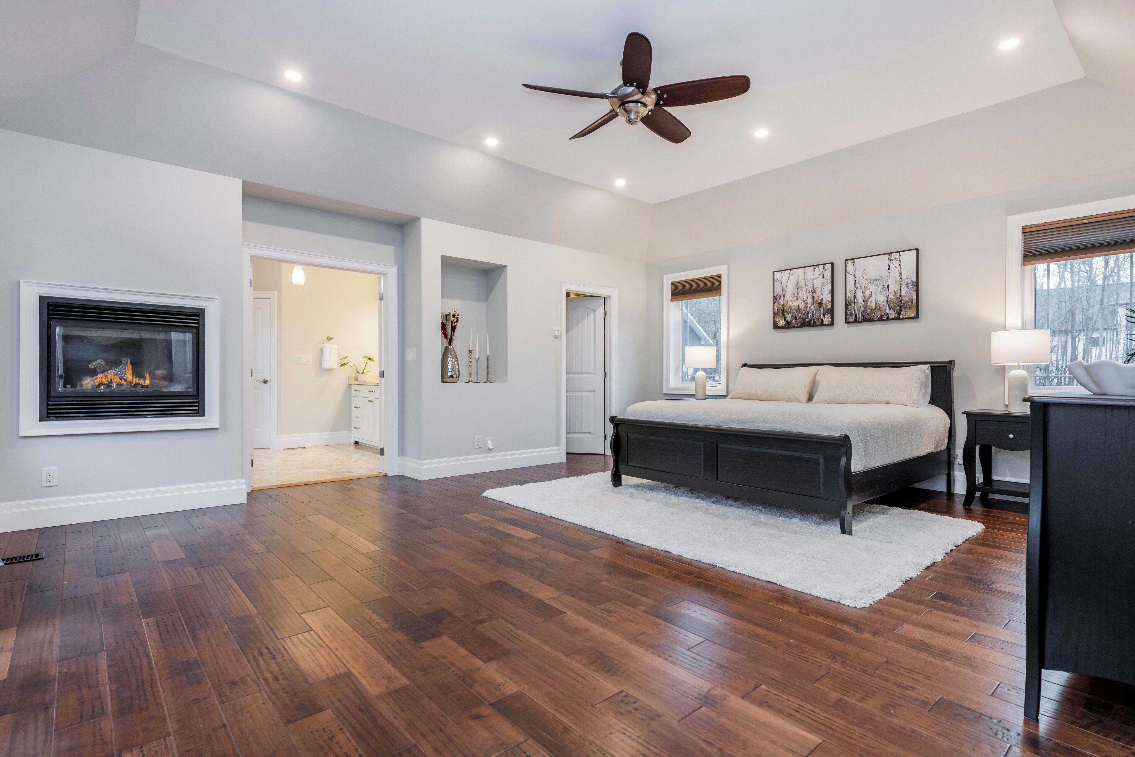 9 habitaciones, escritorio, tabla de planchar con plancha y wifi gratis 