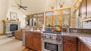 Studio (3 Bedrooms) | Exterior