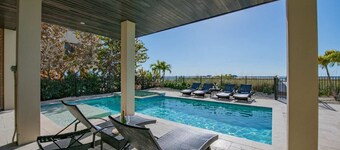 Beach Side Paradise - Luxury Home on the Beach