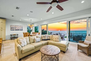 Téléviseur, bureau