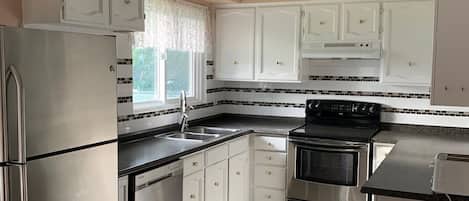 Oven, stovetop, dishwasher