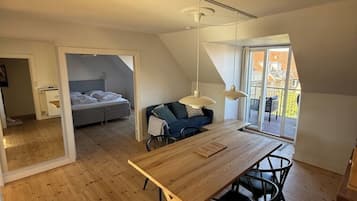 1 Schlafzimmer, BĂŒgeleisen/BĂŒgelbrett, WLAN, BettwĂ€sche