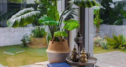 Holiday Home 'Casa Moderna Con Piscina' with Private Pool, Wi-Fi and Air Conditioning