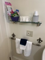 Double Room | Bathroom | Combined shower/tub, hair dryer, towels, soap
