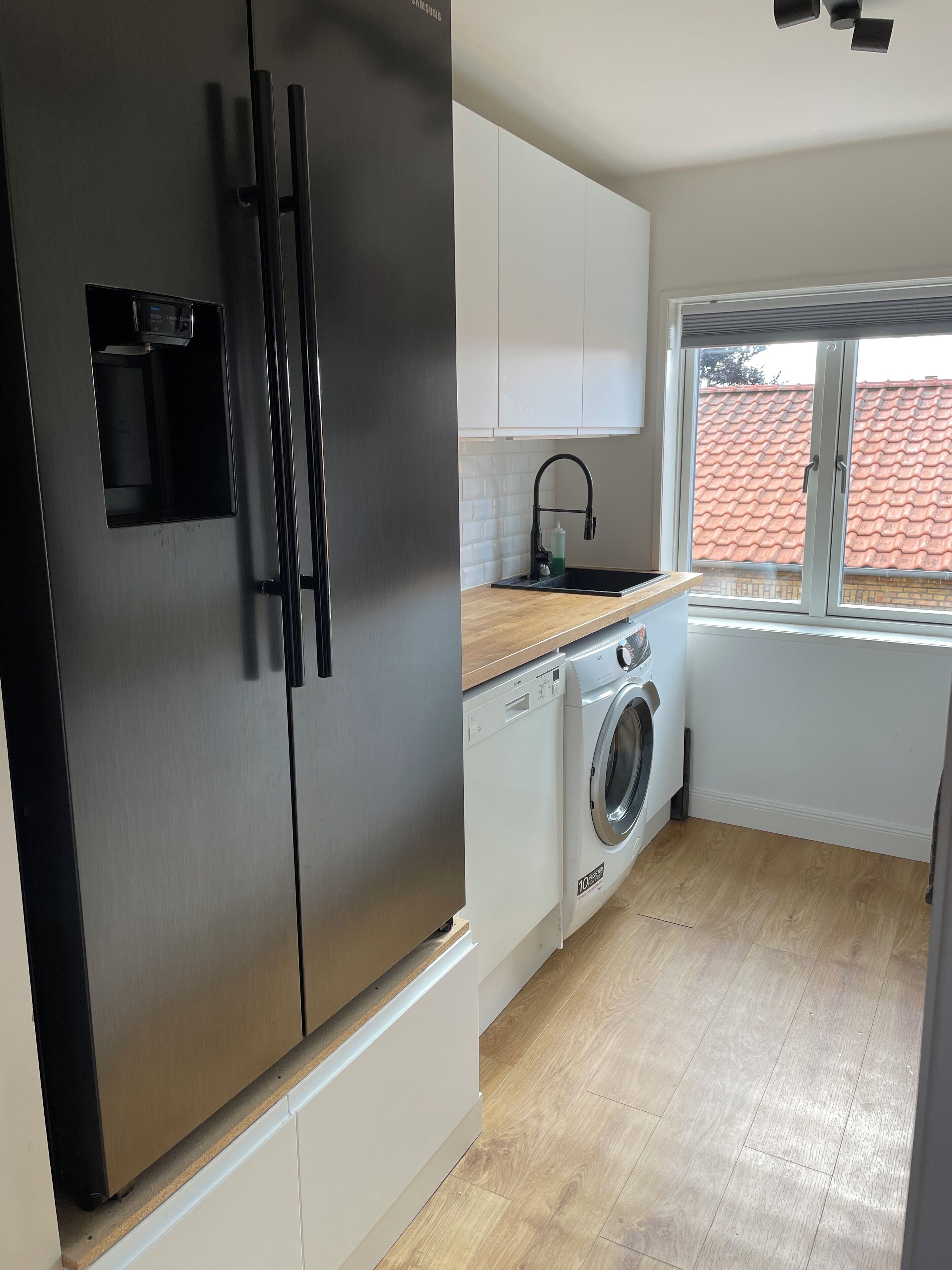 Mikroaaltouuni, uuni, liesi, astianpesukone