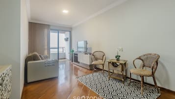 Basic Apartment | Living area