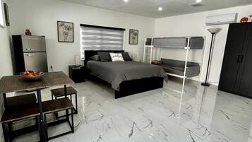 1 bedroom, iron/ironing board, WiFi, bed sheets