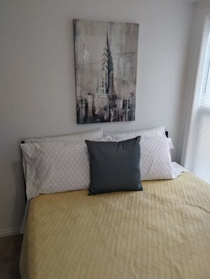 2 chambres, fer et planche à repasser, accès Internet, draps fournis