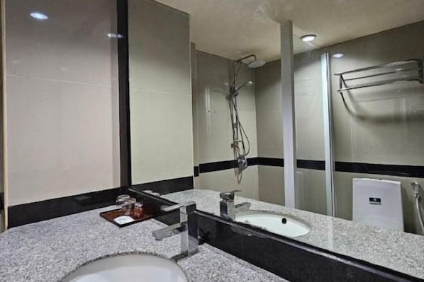 Kostenlose Toilettenartikel