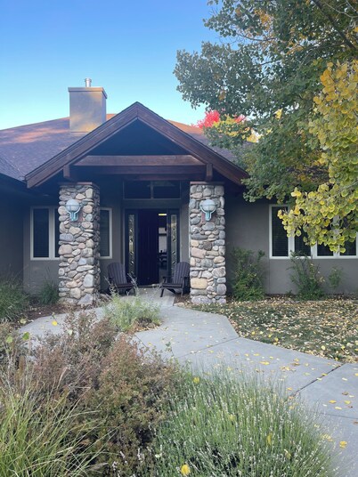 Lovely 3-bedroom house in Durango on the golf course.