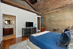 3 makuuhuonetta, silitysrauta/-lauta, ilmainen Wi-Fi, vuodevaatteet